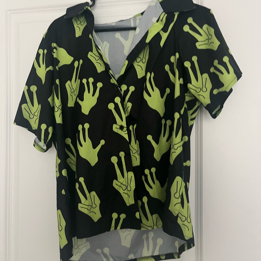 Alien button down shirt